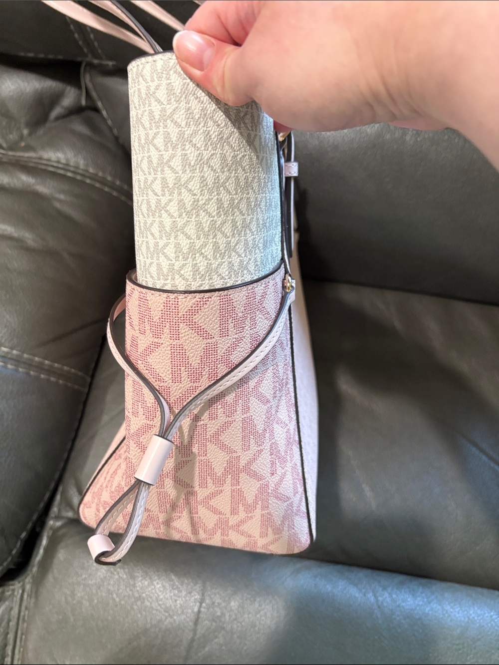 Michael Kors blush multi large tote - Picture 7 of 13